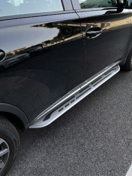 Bậc bước chân Geely Ex5 Emi